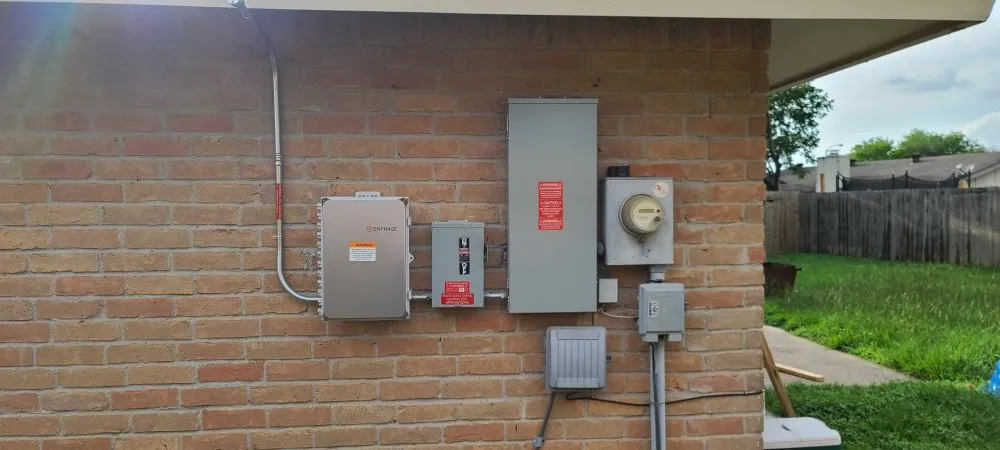 Slide of Travis the Solar Expert