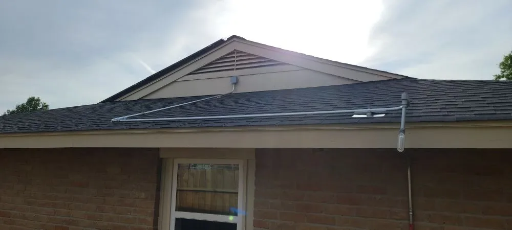 Slide of Travis the Solar Expert