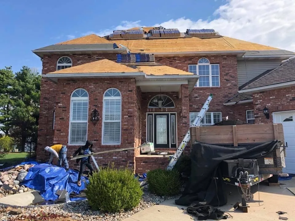Professional shingle roofing service in St Louis, MO - Treehouse Roofing