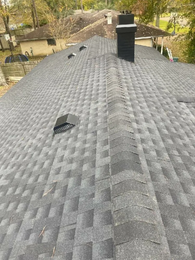 Slide of Tres Coronas Roofing