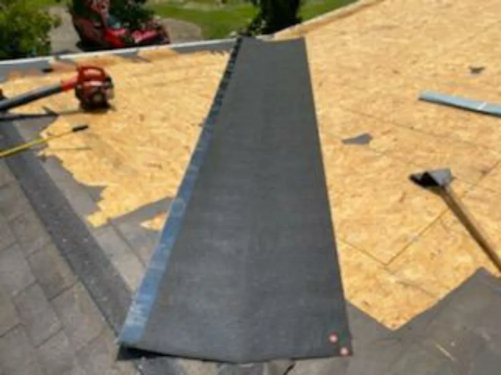 Slide of Tres Coronas Roofing