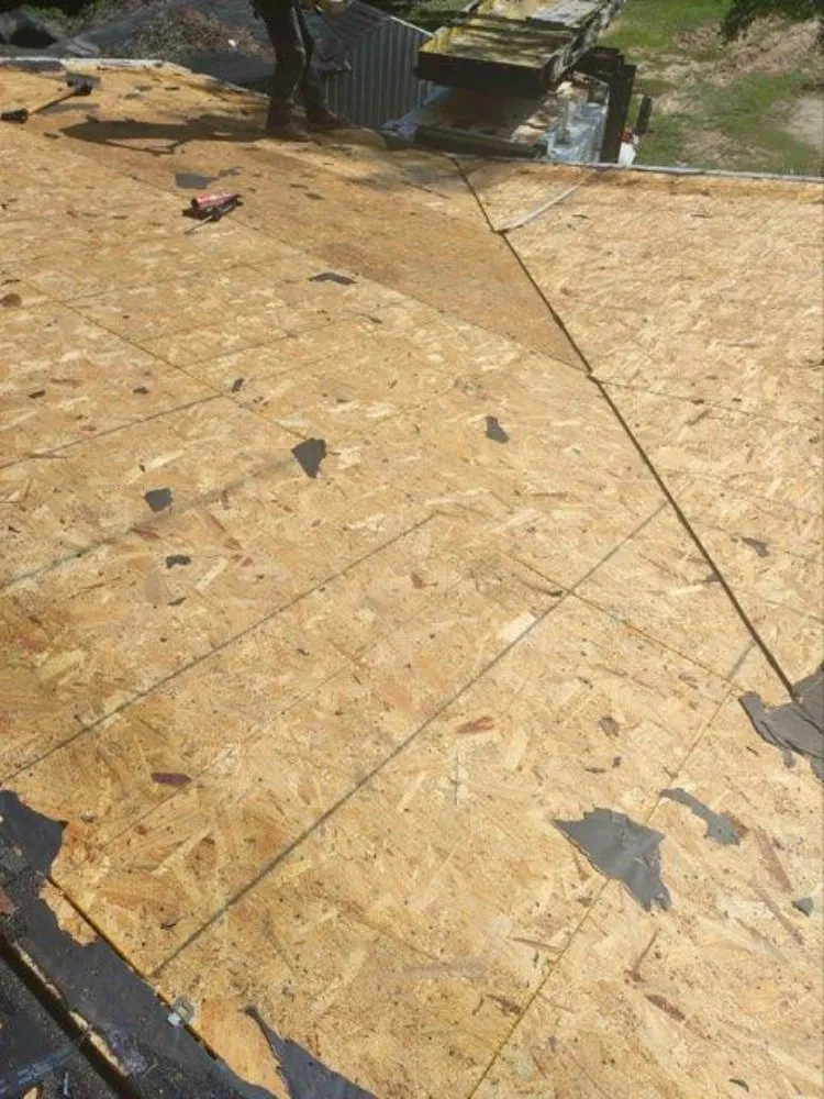 Slide of Tres Coronas Roofing