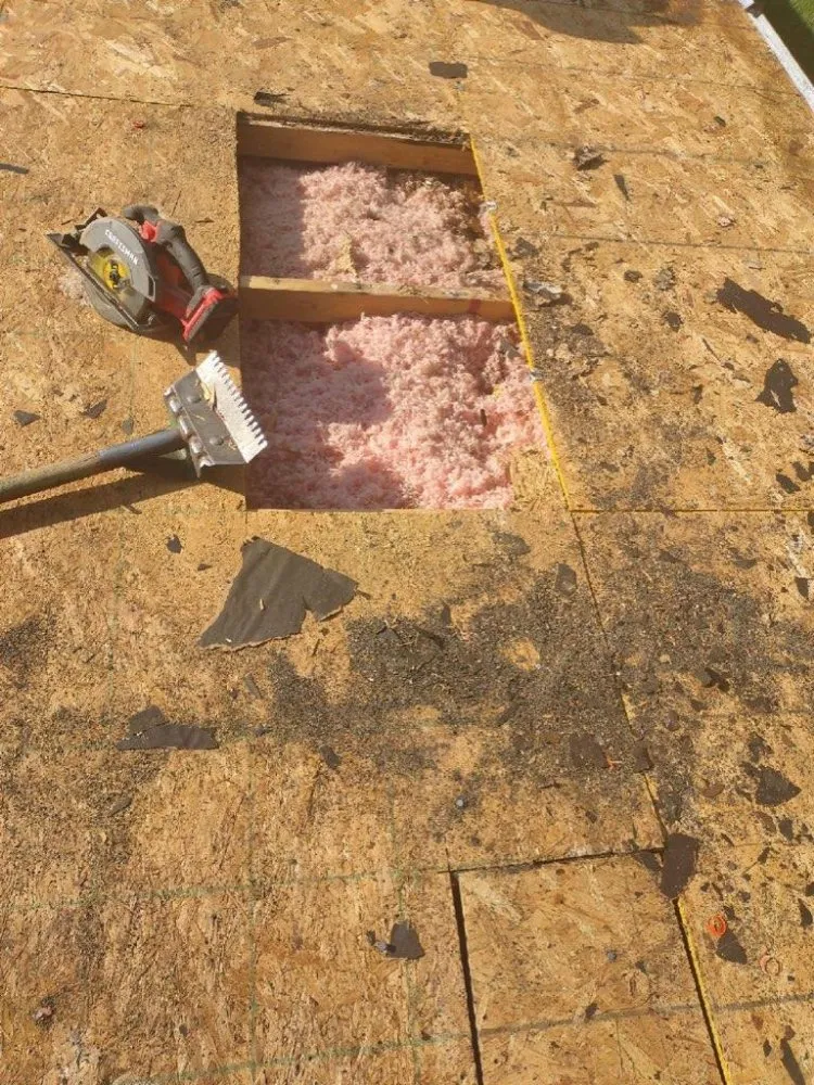 Slide of Tres Coronas Roofing