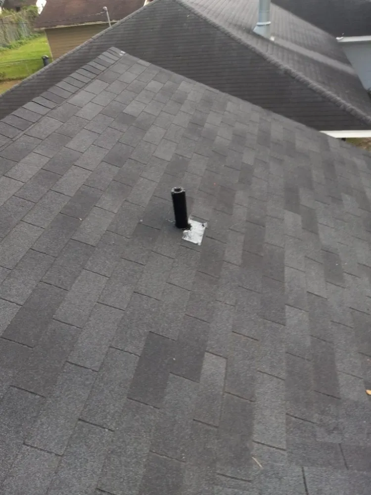 Slide of Tres Coronas Roofing