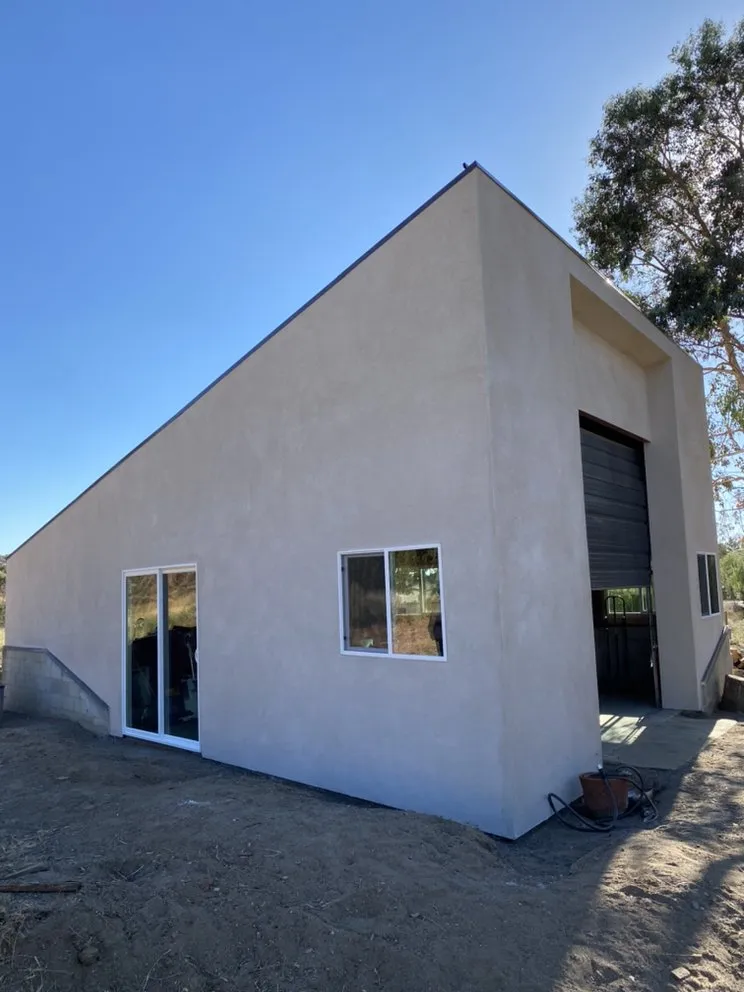 Slide of Tres Flores General Construction