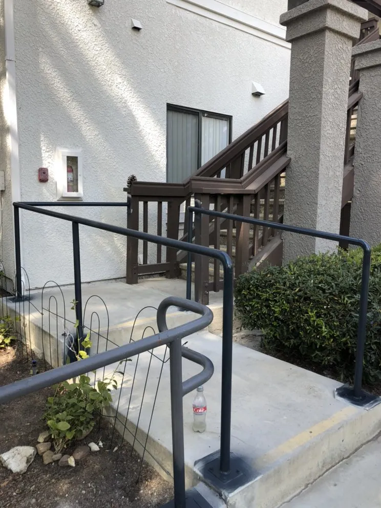 Slide of Tres Flores General Construction