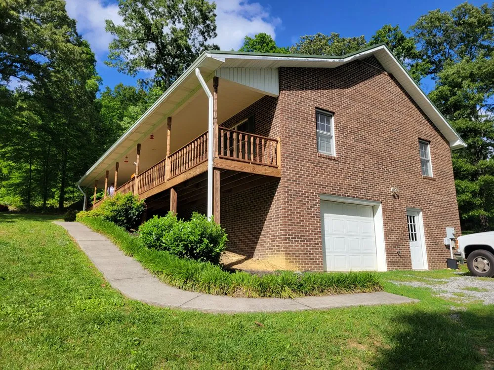 Slide of Tri-Cities Gutter Recovery