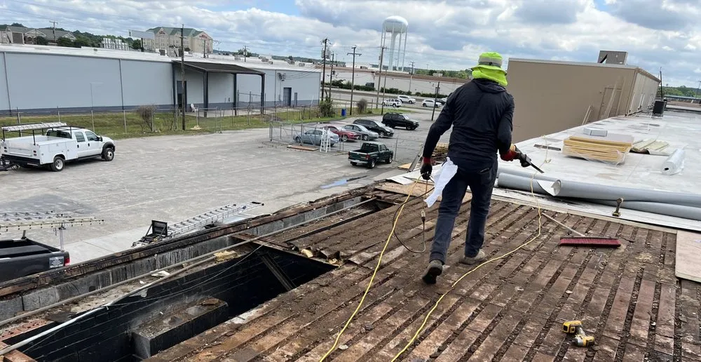 Slide of Tri City Maintenance and Roofing