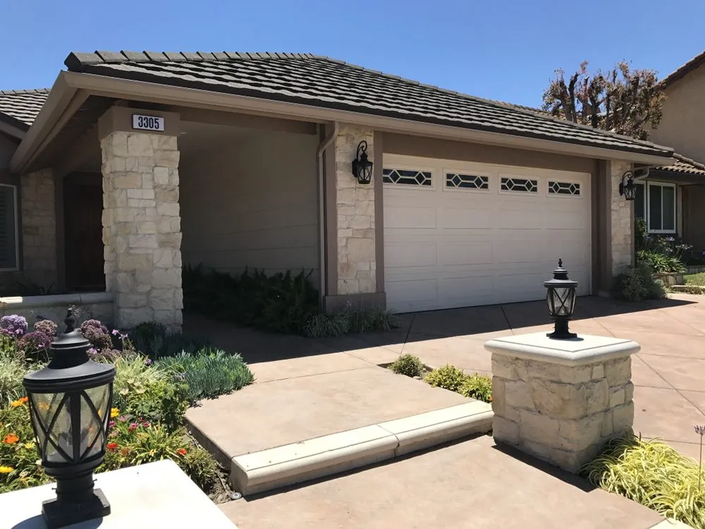 Slide of Tri-County Gutters