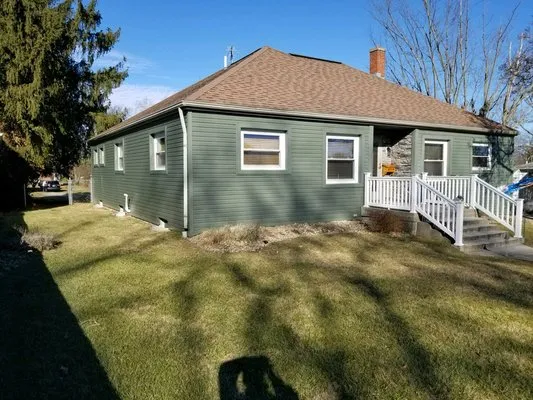 Tri-State Roofing & Construction Logo