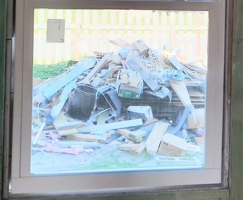 Slide of Triforce Contracting