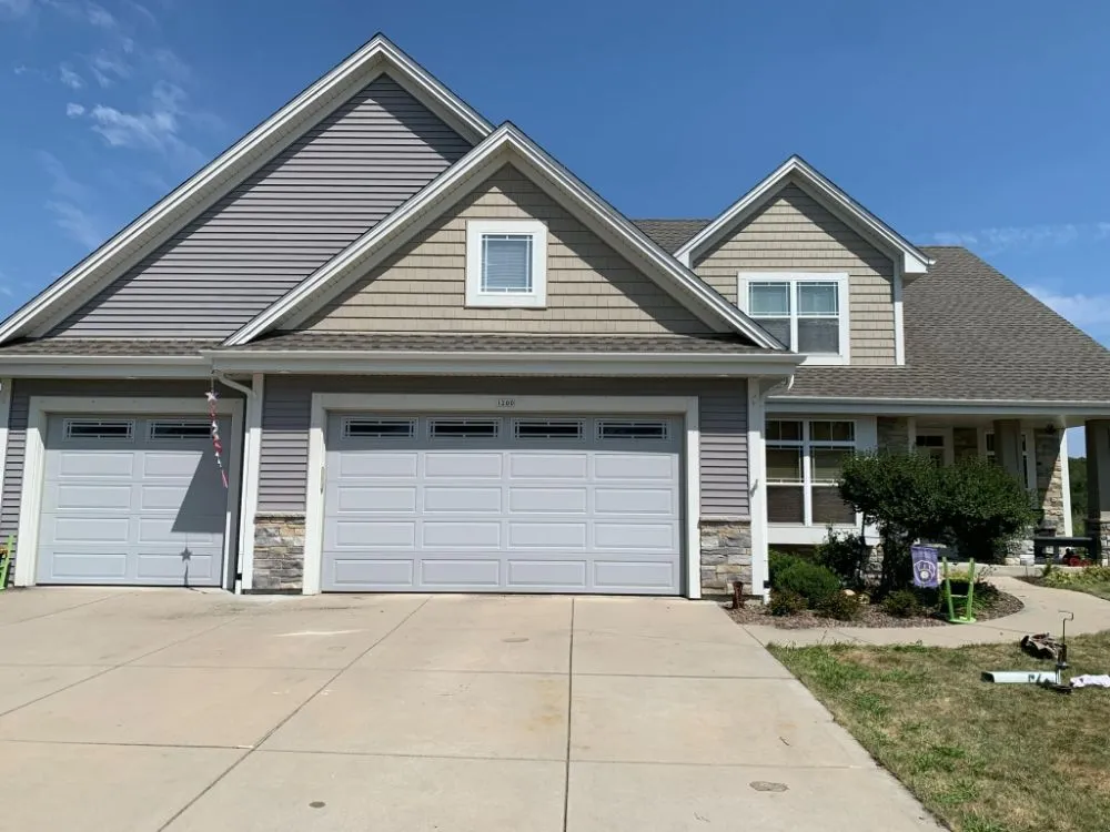 Slide of Triple GGG's Seamless Gutters