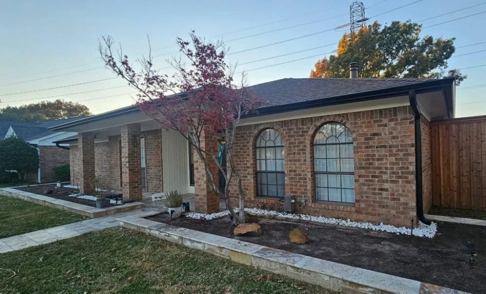 Slide of Triple GGG's Seamless Gutters