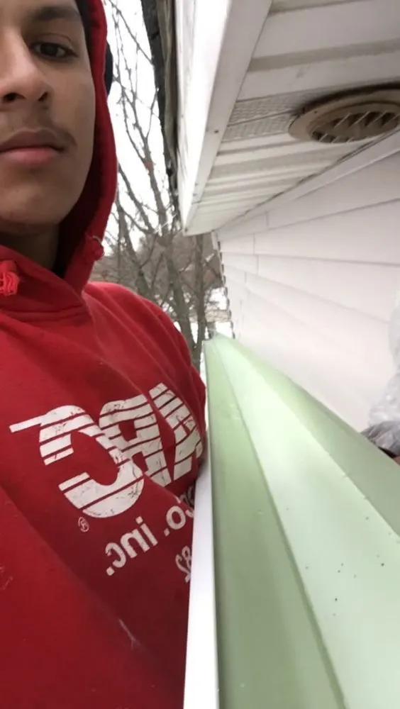 Slide of Triple GGG's Seamless Gutters