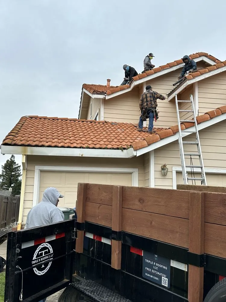 Slide of Triple R Roofing