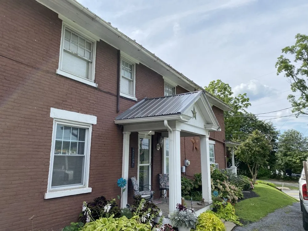Licensed roof installation in Delta, PA by Triple Trade Construction