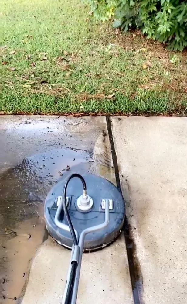Licensed shingle roofing service in Mountain Home, TX - Triton Power Washing & Service |	 Dale's Power Washing