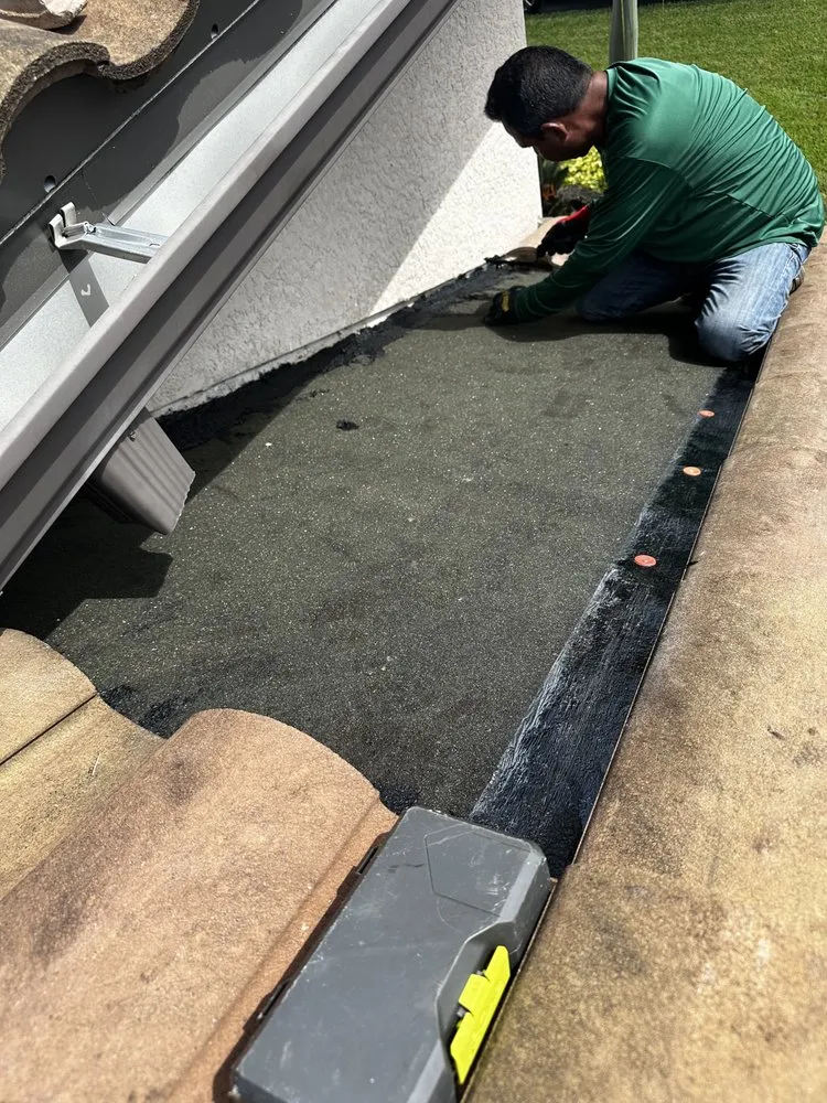 Slide of Tropical Roofing Services