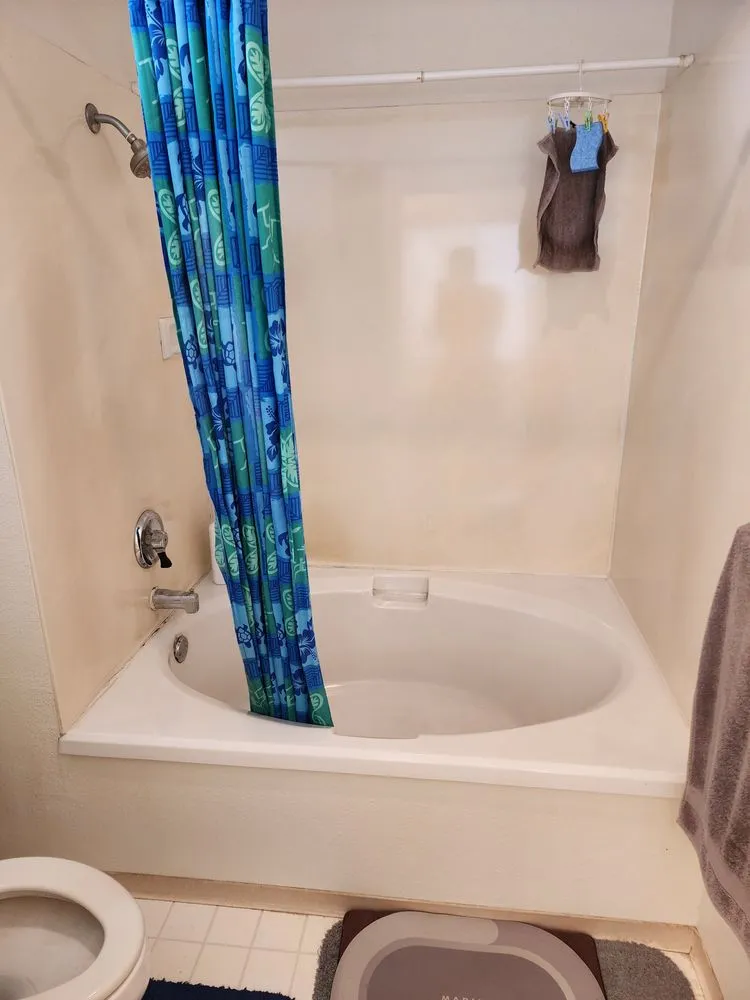 Slide of Tropical Wholesale