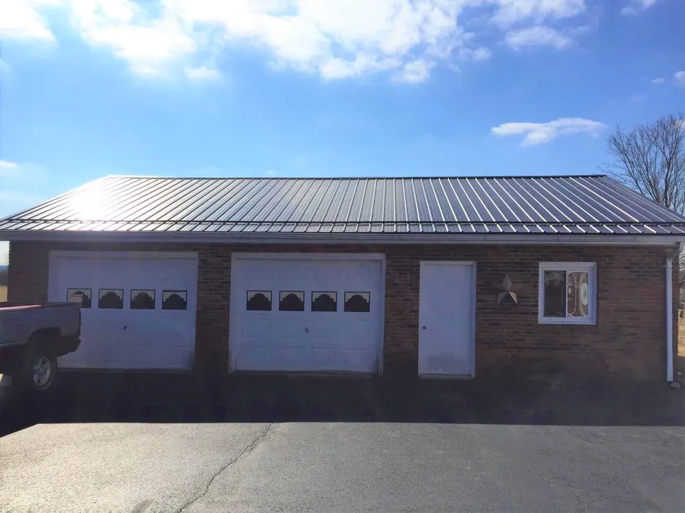 Slide of Troyer’s Custom Homes