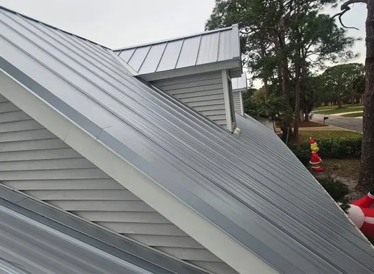 TRS Roofing Inc Logo