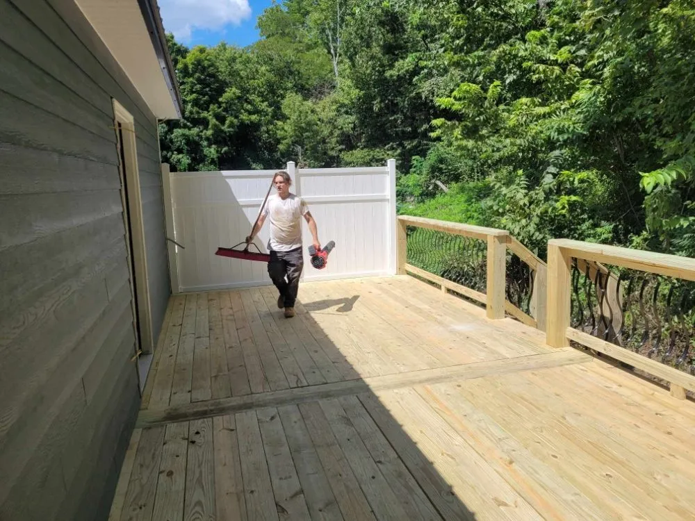 Slide of Tru Vision Contracting