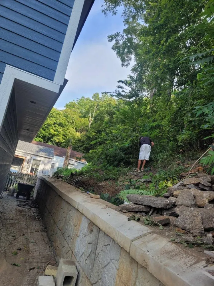 Slide of Tru Vision Contracting