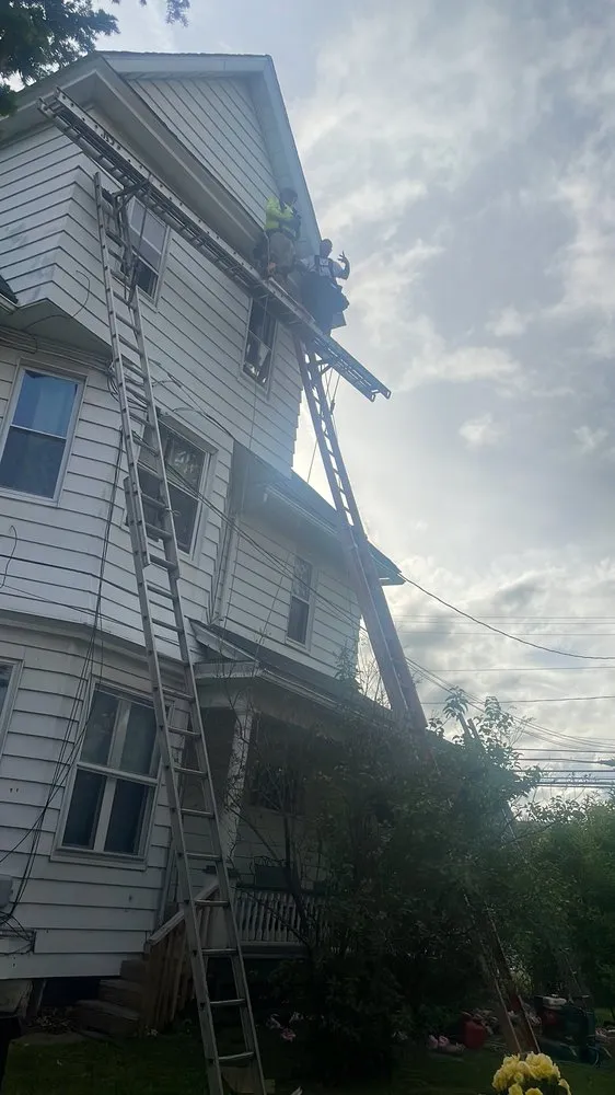 Slide of TrueElite Construction