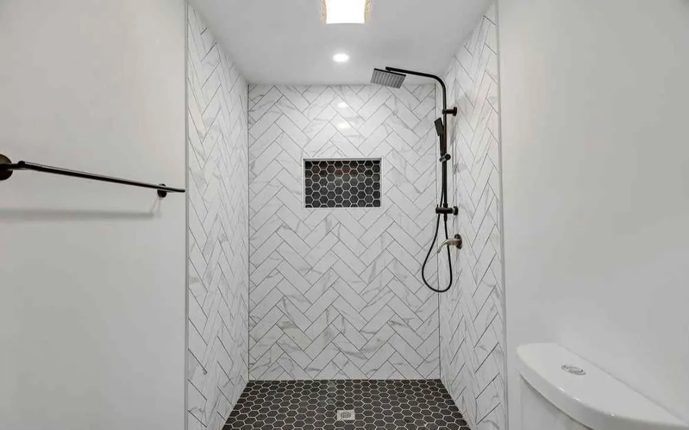 Slide of TrueNorth General Contractors