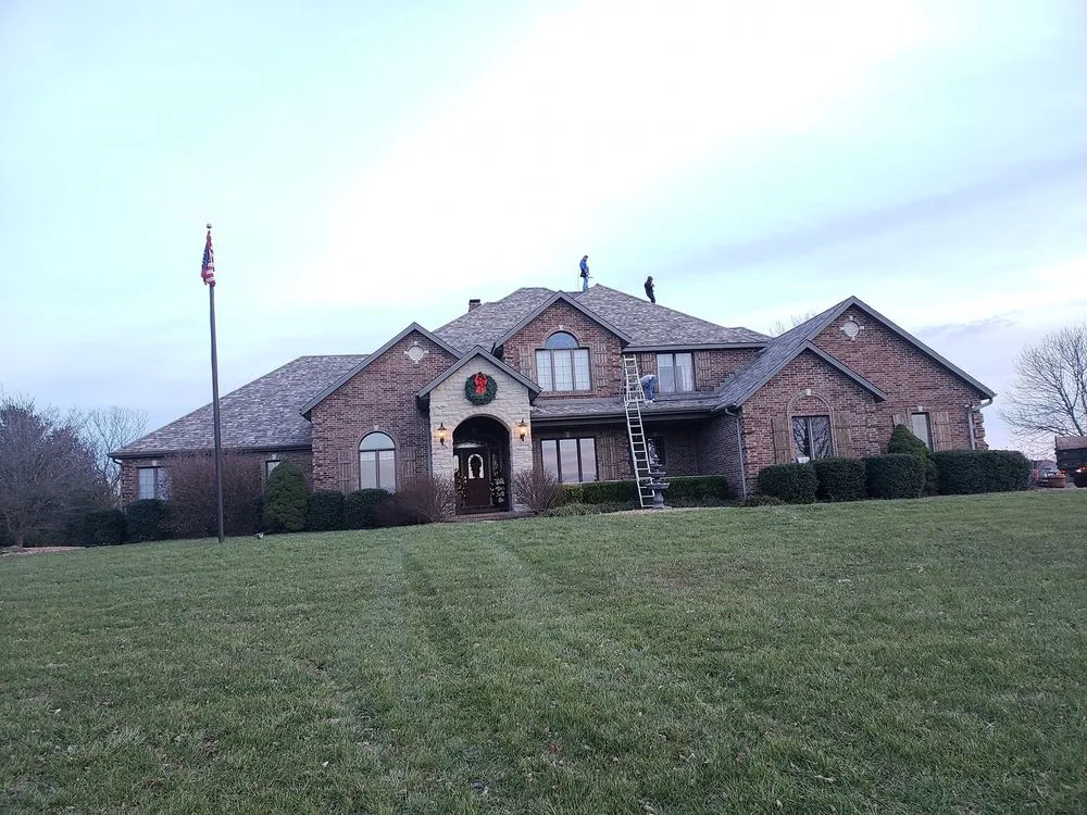 Slide of Truitt’s Roofing