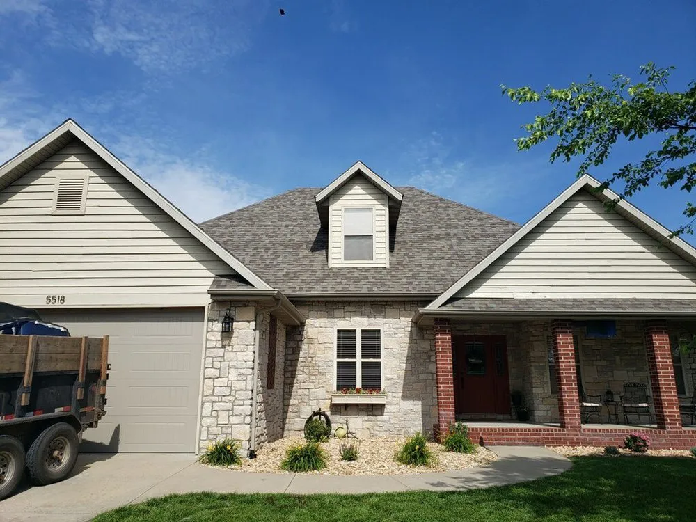 Slide of Truitt’s Roofing