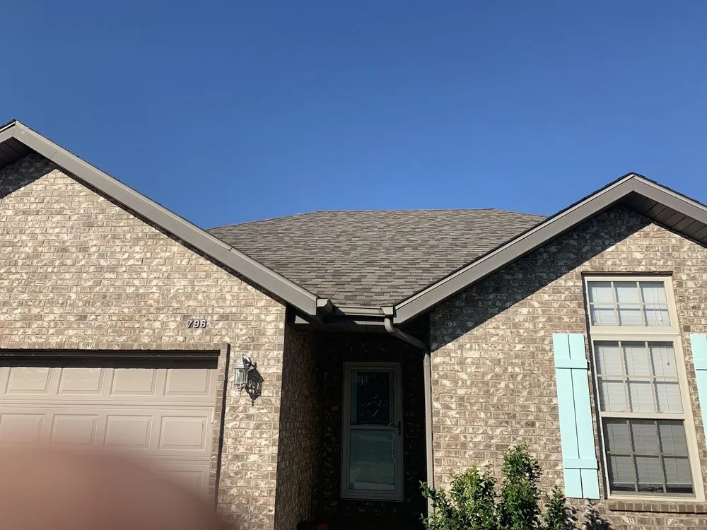 Slide of Truitt’s Roofing