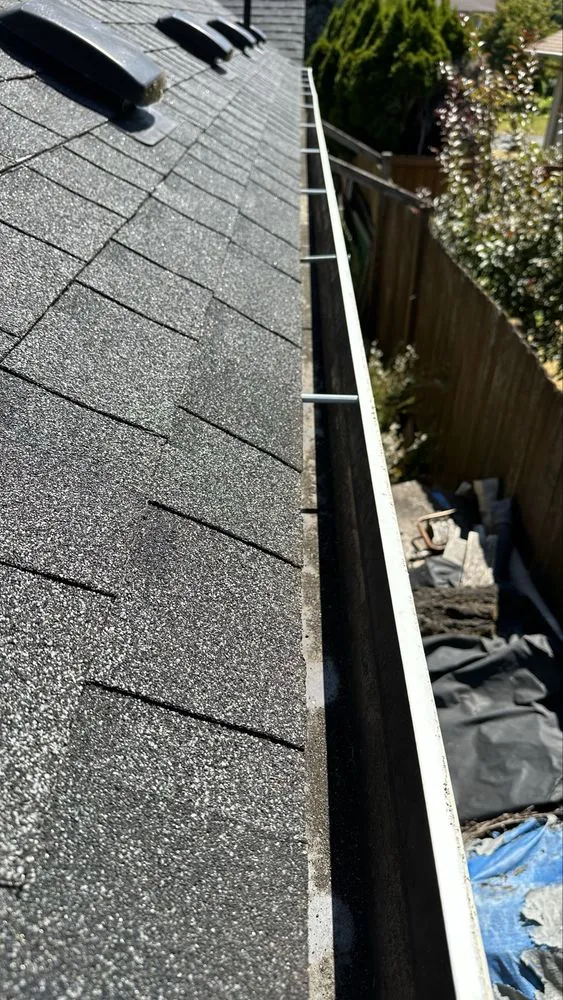 Professional roof inspection near you in Cathlamet, WA by Trusted Window Cleaning