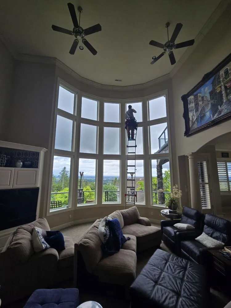 Professional storm damage roof repair for fast service across Cathlamet, WA - Trusted Window Cleaning