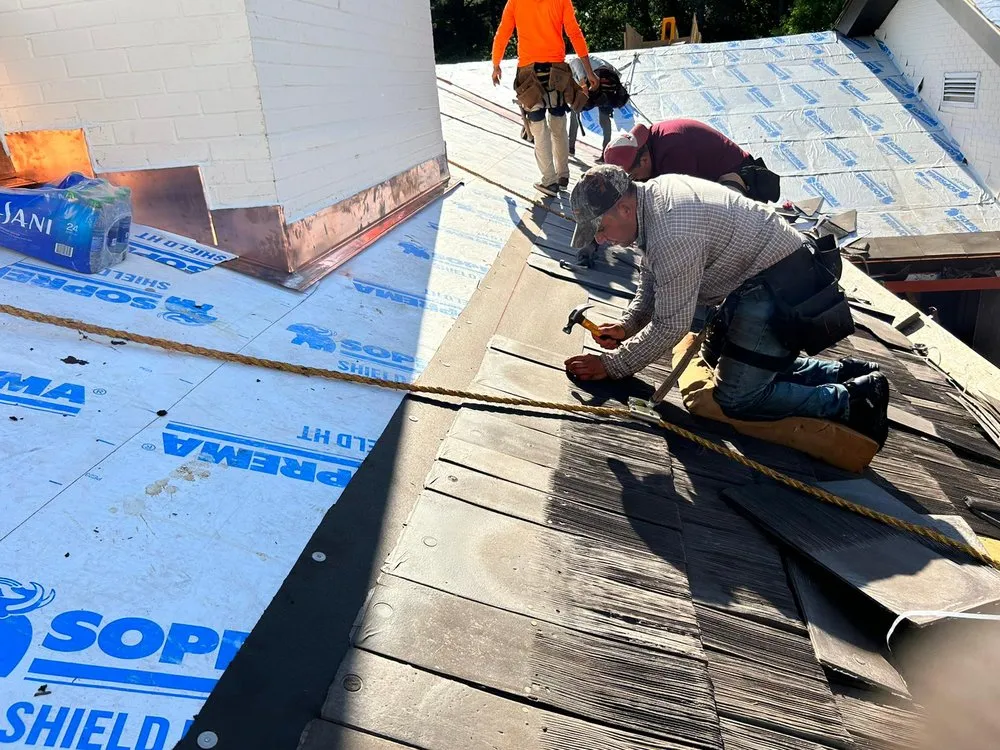 Emergency residential roofing service in Geismar, LA by T&RV Construction