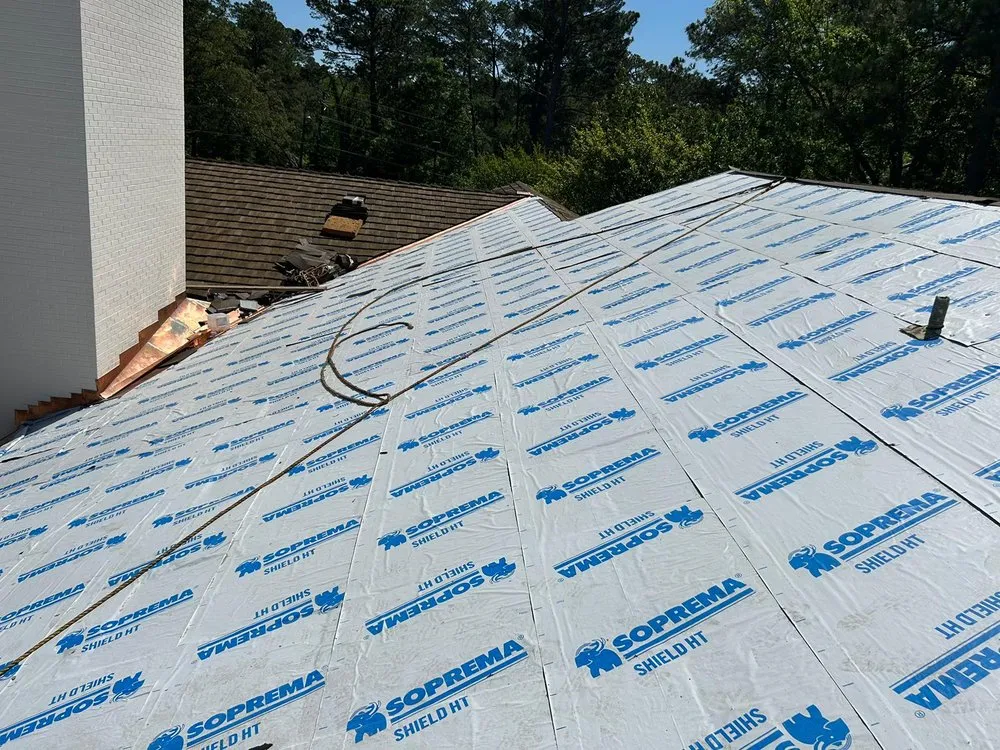 Licensed roof leak repair in Geismar, LA - T&RV Construction