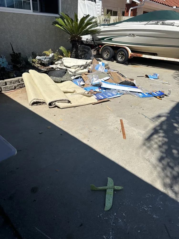 Slide of T’S Roofing