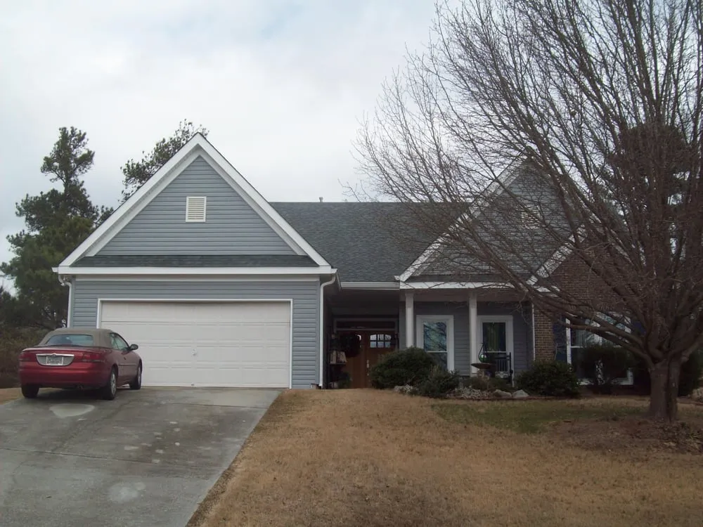 Slide of T&T Roofing and Repair