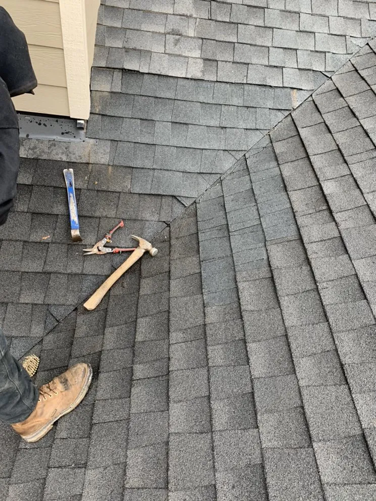 Slide of T&T Roofing