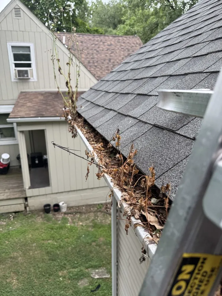 Slide of Tuckers Roof Wash