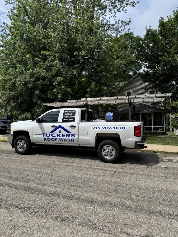 Slide of Tuckers Roof Wash