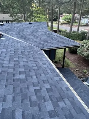 Turcios roofing Logo