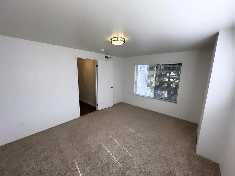 Slide of Turn Right Services