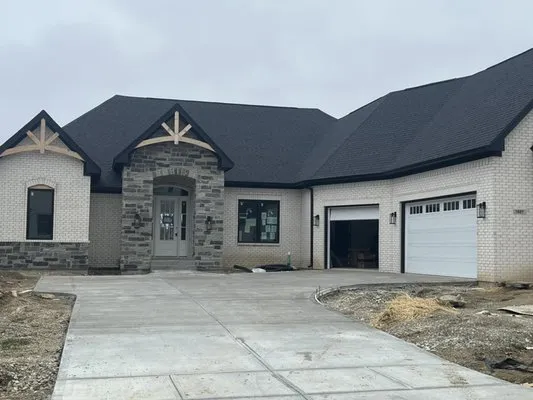 Turner Roofing and Remodeling Logo