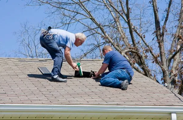 Twin Cities Roofers Logo