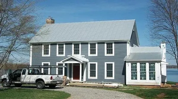 Twin Rivers Roofing & Construction Logo