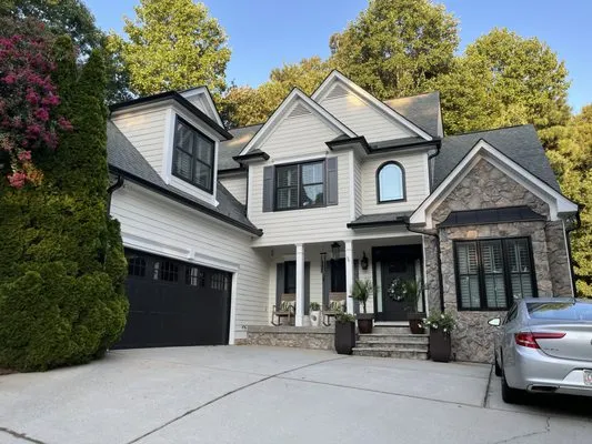 Twins Roofing & Construction Logo