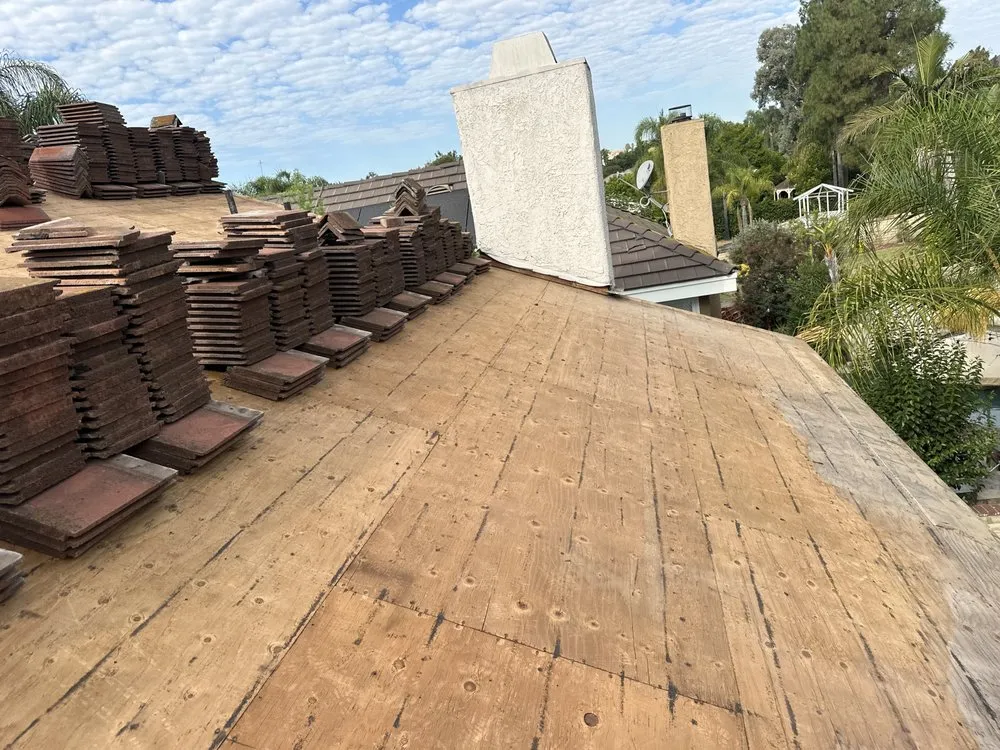 Slide of Twins Roofing