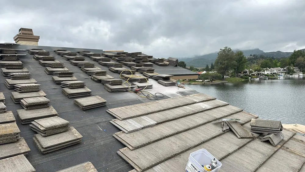 Slide of Twins Roofing