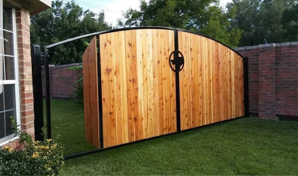 Slide of Tx Roofing & Fence